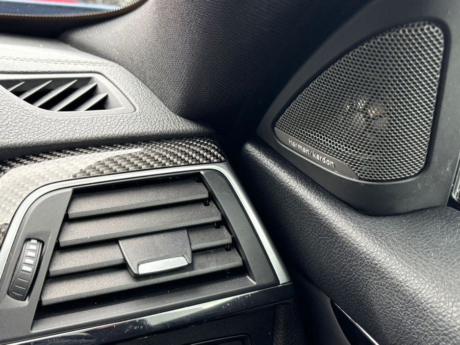 2020 BMW M4 - image 15