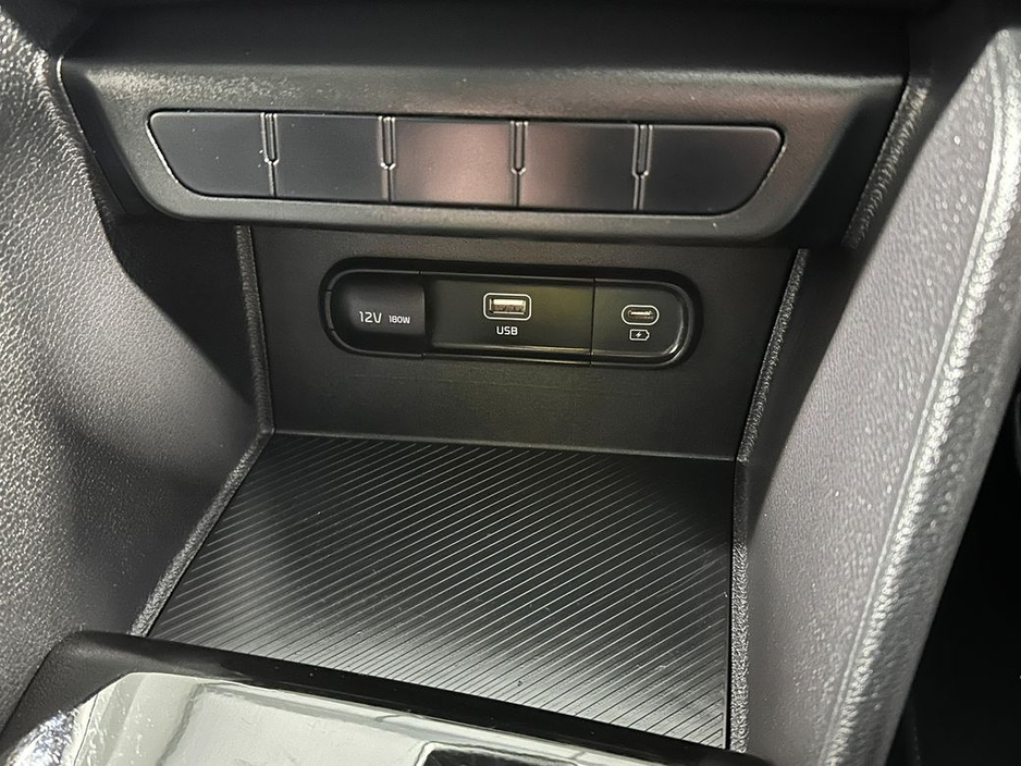 2025 Kia Sportage - image 25