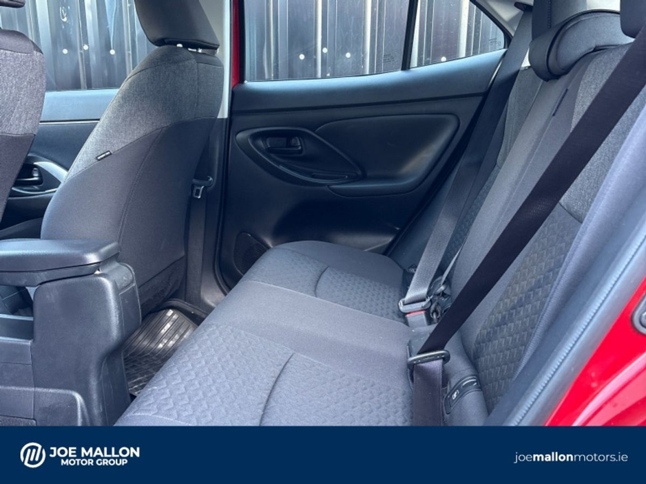 2023 Toyota Yaris Cross - image 10