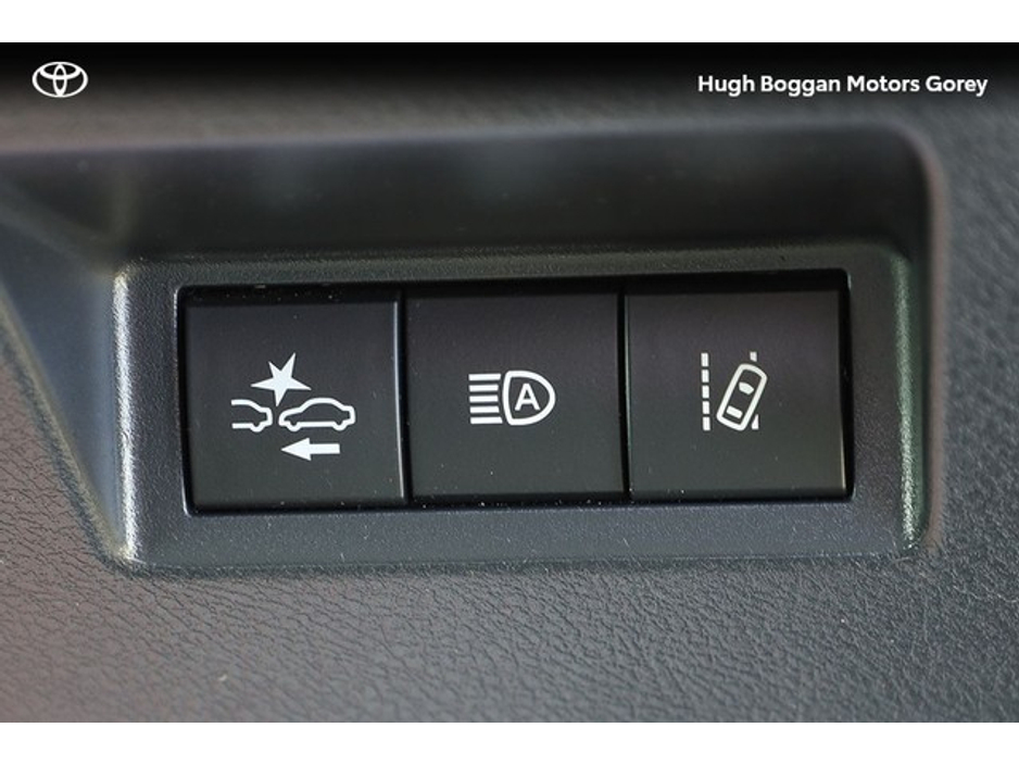 2020 Toyota Yaris - image 15