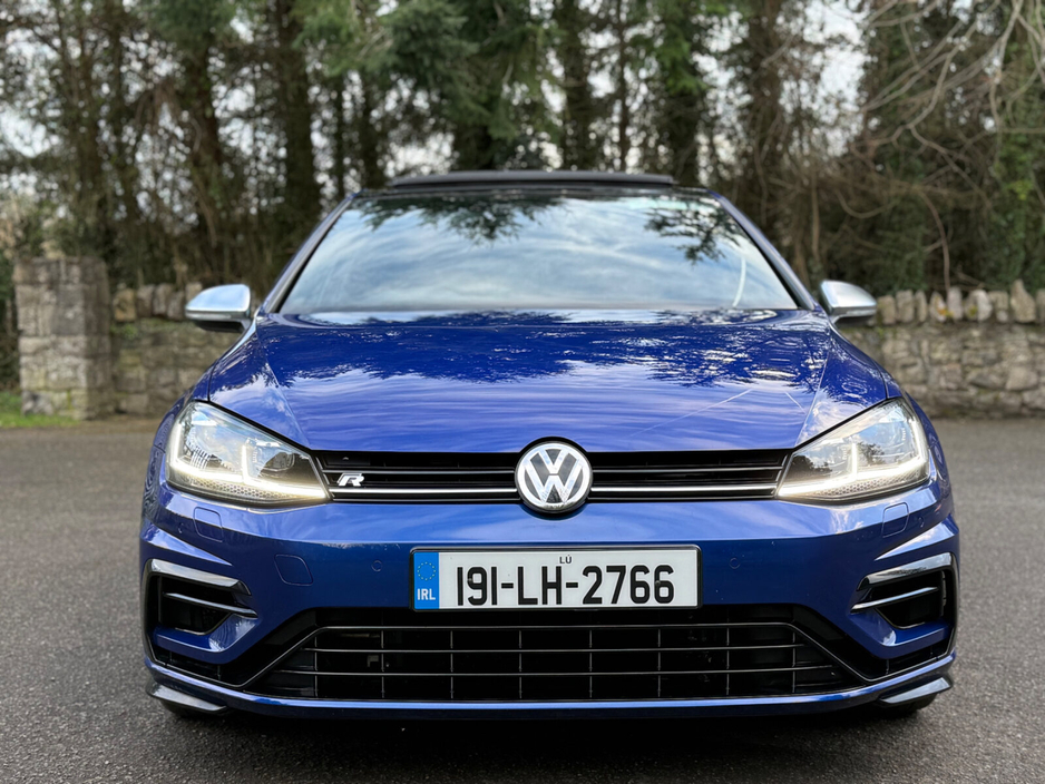 2019 Volkswagen Golf - image 3