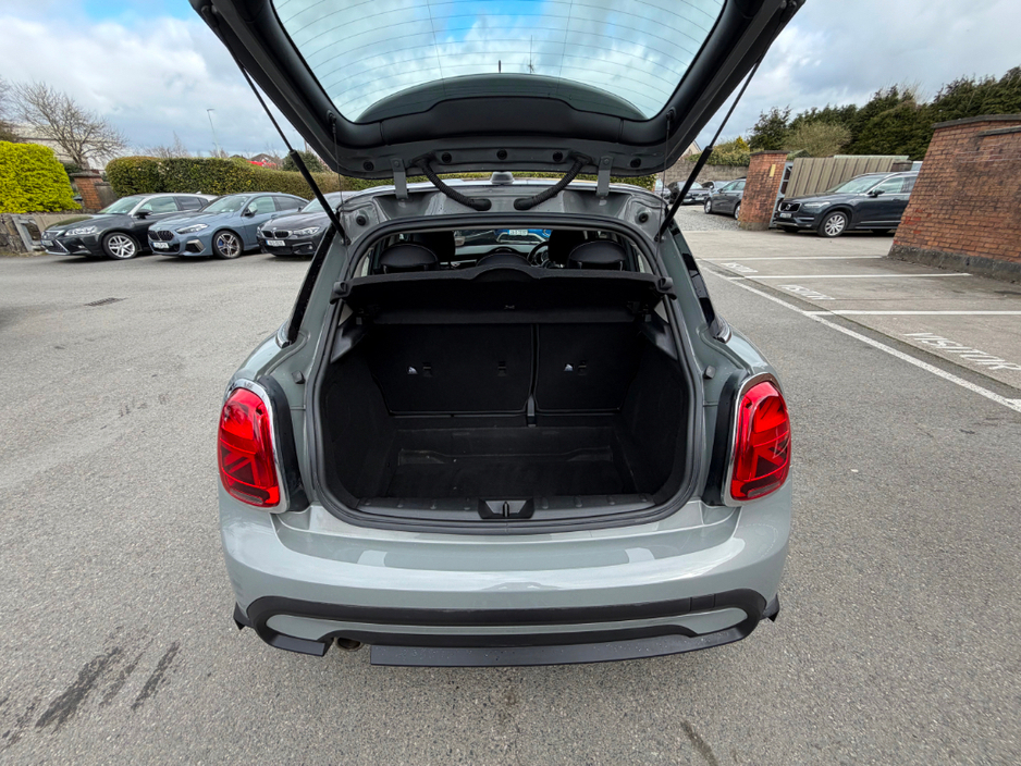 2022 MINI Hatch - image 17