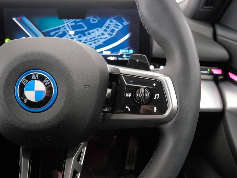 2024 BMW 5 Series - image 18