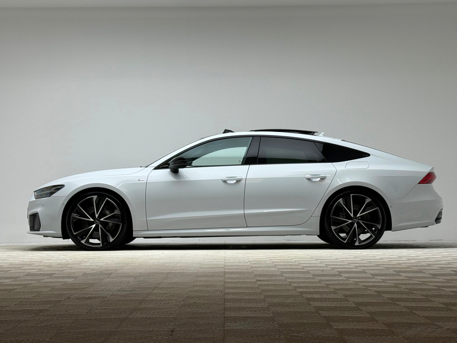 2025 Audi A7 - image 4