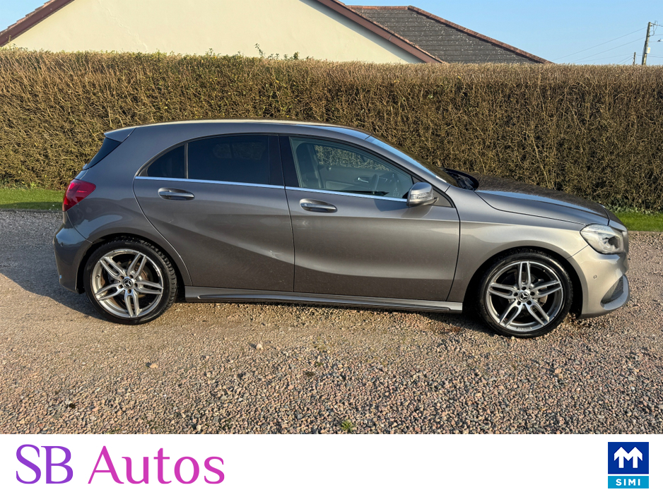 2018 Mercedes-Benz 180 - image 7