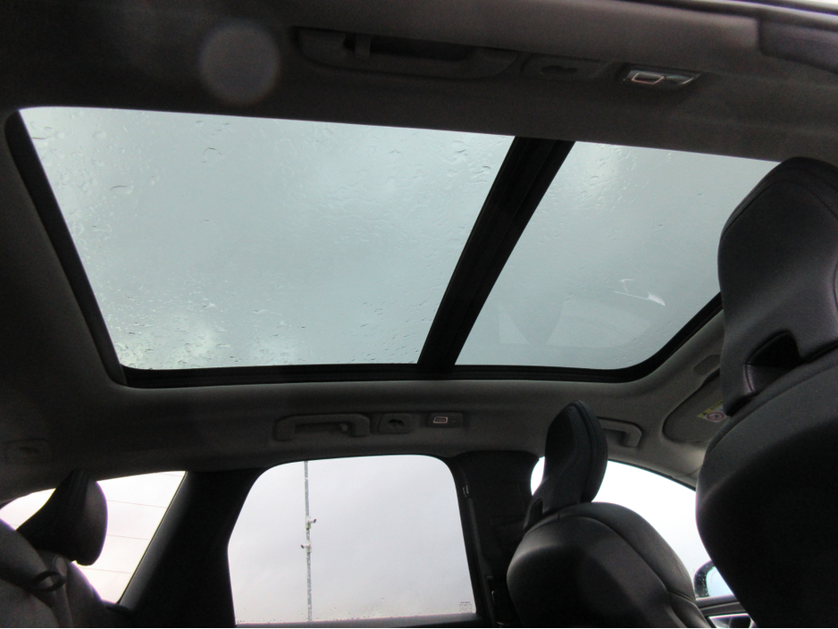 2023 Volvo XC60 T6 PHEV PLUS DARK AWD AUTO - PAN ROOF - FINANCE & SCRAPPAGE AVAILABLE €39,895