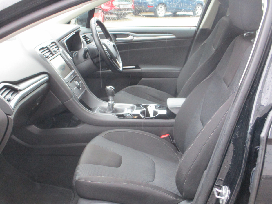2016 Ford Mondeo - image 9
