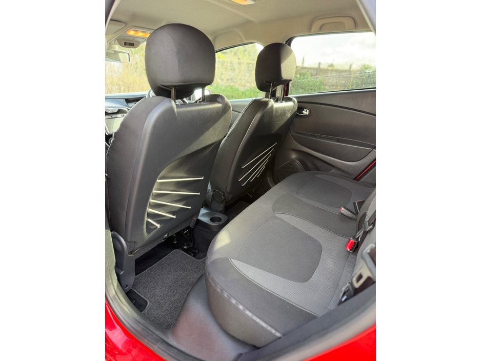 2019 Renault Captur - image 25