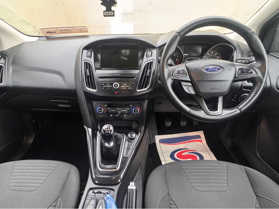 2017 Ford Focus - image 7