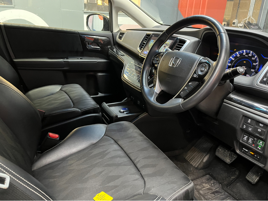 2020 Honda Odyssey €28950! 2020 HONDA ODYSSEY HYBRID ABSOLUTE EX SENSING 2.0 AUTOMATIC / CRUISE CONTROL / REVERSE CAMERA / ELECTRIC HEATED SEATS / POWER SLIDING SEATS €28,950