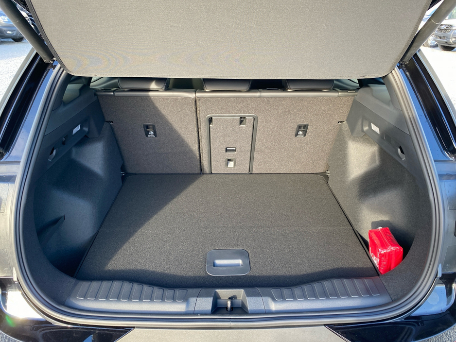 2026 Ford Explorer Premium 77KWh Driver assistance pack