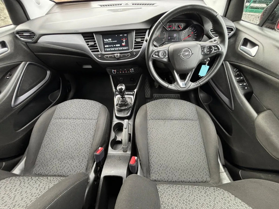 2023 Opel Crossland - image 13