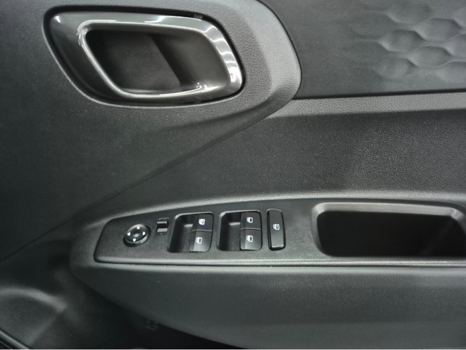 2020 Hyundai i10 - image 15