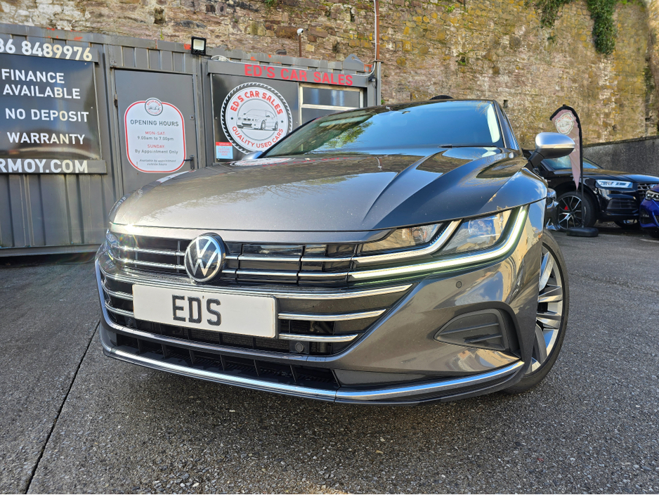 2023 Volkswagen Arteon - image 3