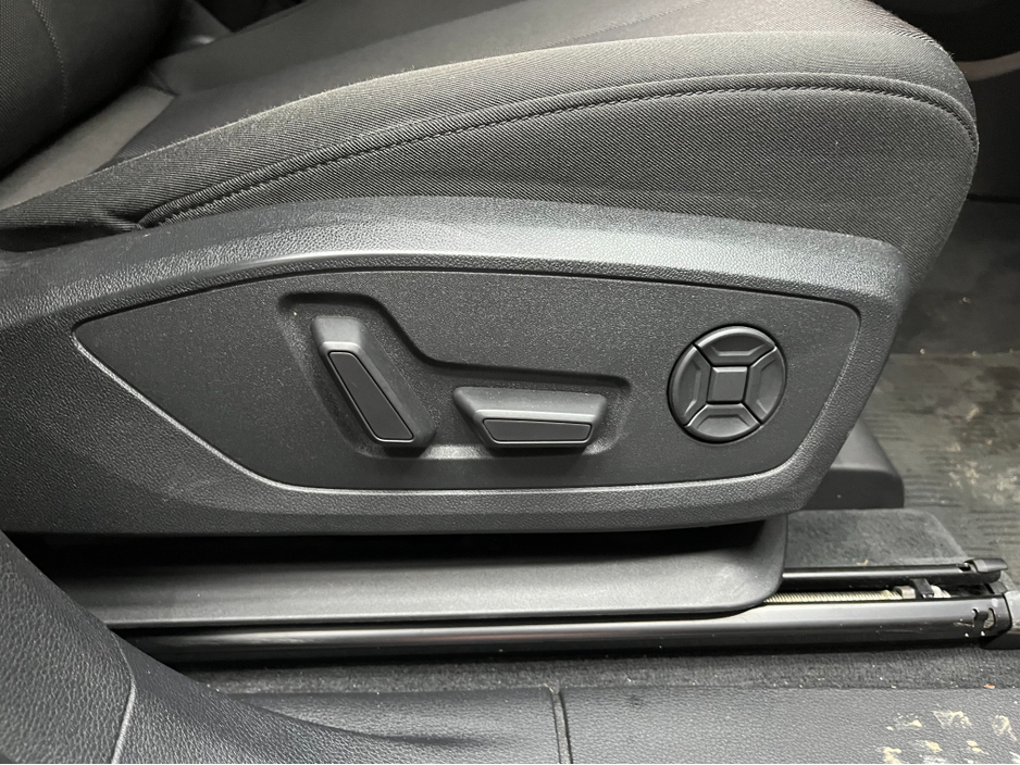 2020 Audi Q3 €31950 2020 AUDI Q3 SPORTBACK 35TFSI 1.5 AUTOMATIC / CRUISE CONTROL / 360° PARKING CAMERA / ELECTRIC HEATED SEATS €31,950