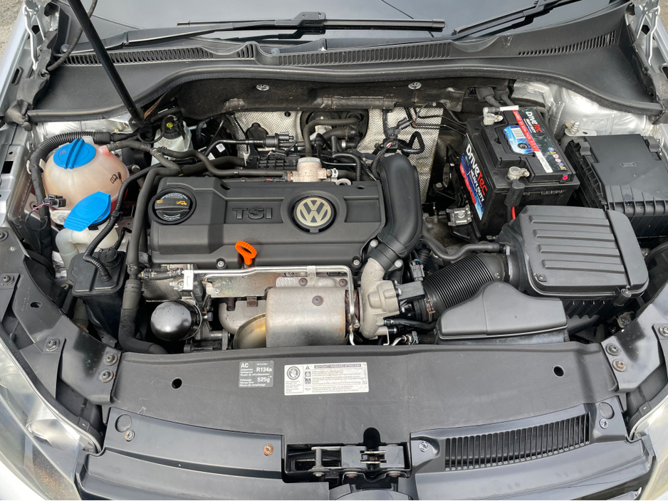 2010 Volkswagen Golf - image 16