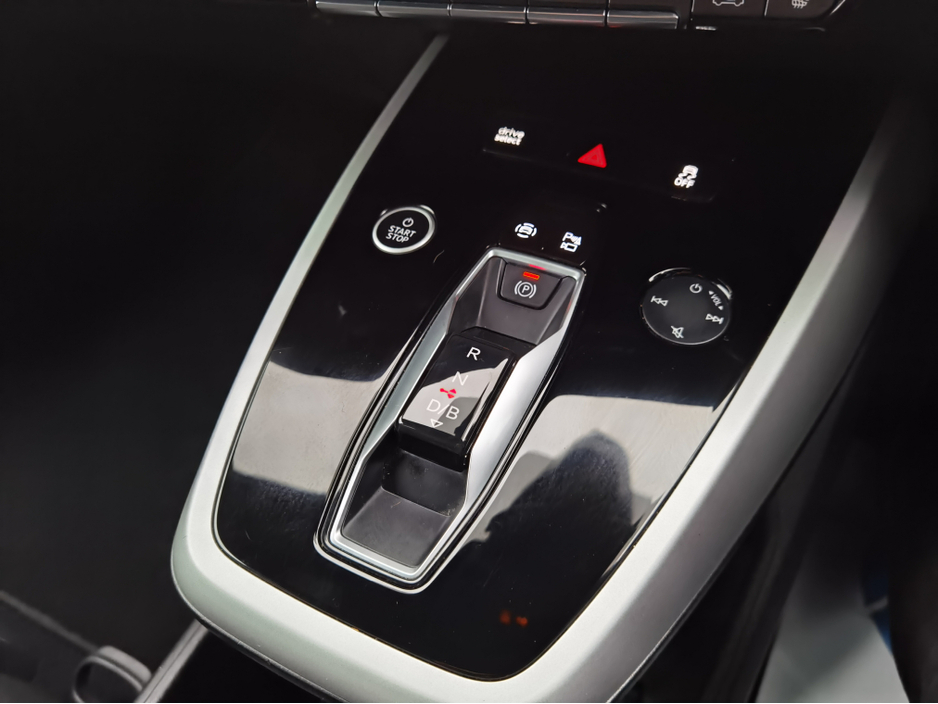 2022 Audi Q4 e-tron - image 19