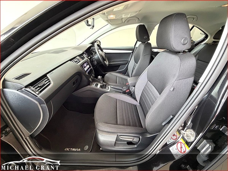 2018 Skoda Octavia - image 15