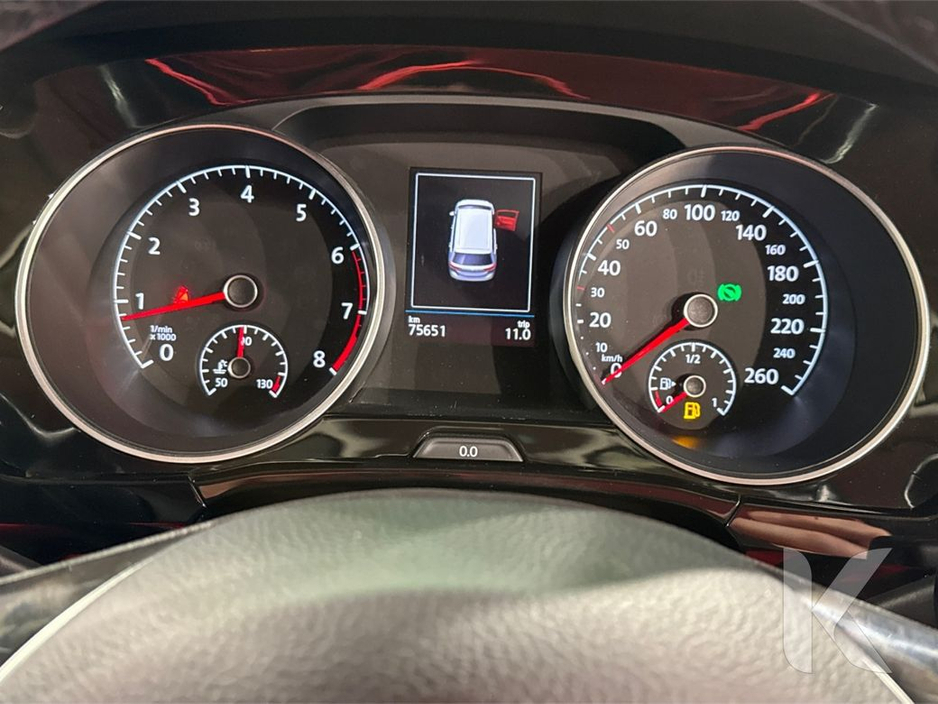 2017 Volkswagen Touran - image 25