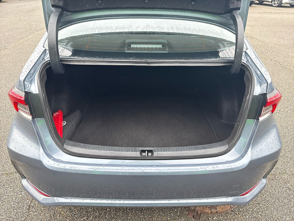 2023 Toyota Corolla - image 9