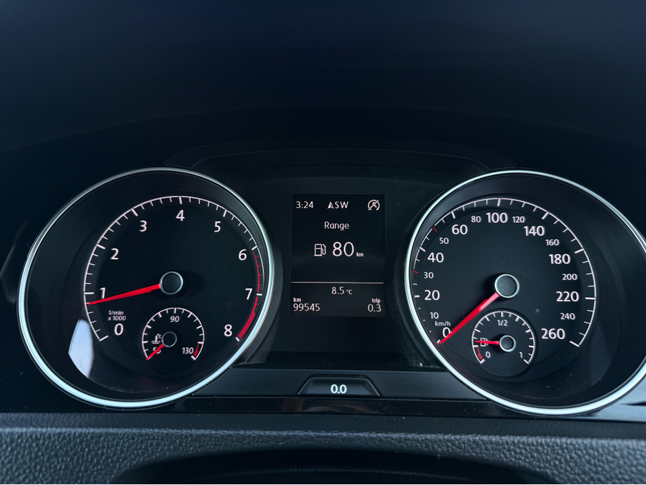 2015 Volkswagen Golf - image 11