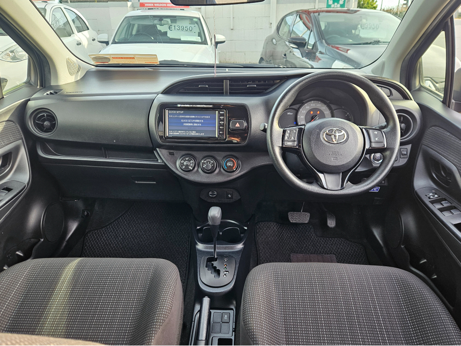 2019 Toyota Yaris - image 3