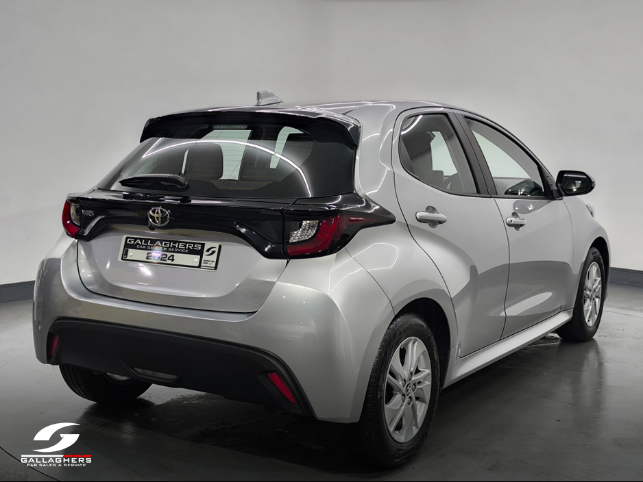 2024 Toyota Yaris (241) LUNA 1.5 PETROL IRISH CAR 1 OWNER €22,495