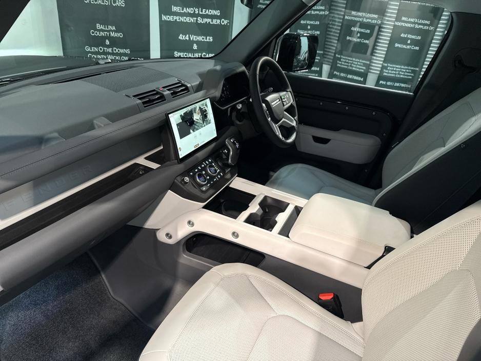 2025 Land Rover Defender 110 D350 DIESEL *N1 Commerical €98,750