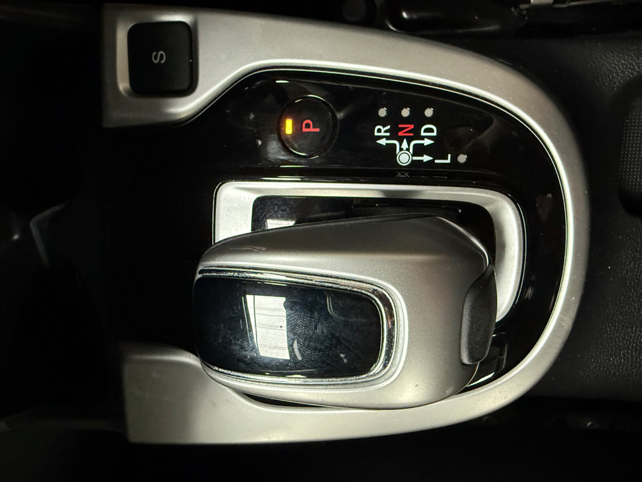 2018 Honda Jazz - image 11