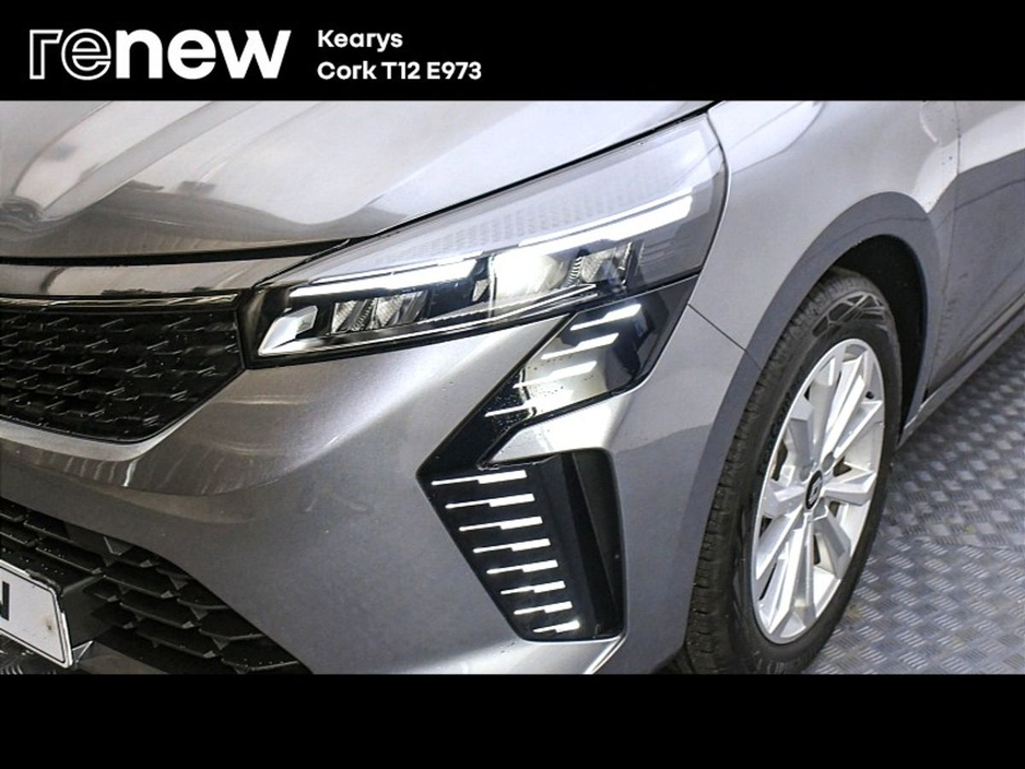 2025 Renault Clio - image 16