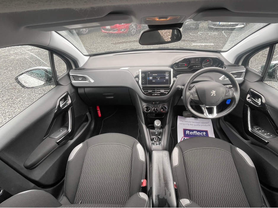 2016 Peugeot 208 1.2 Petrol Automatic LOW KM €9,900