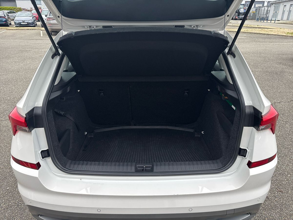 2021 Skoda Kamiq - image 9