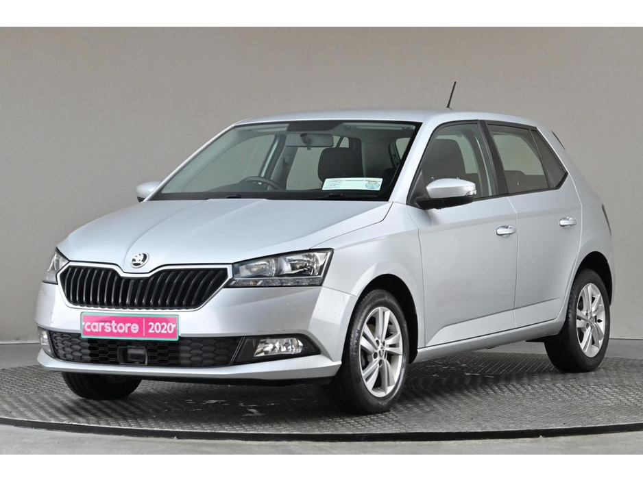 2020 Skoda Fabia - image 3