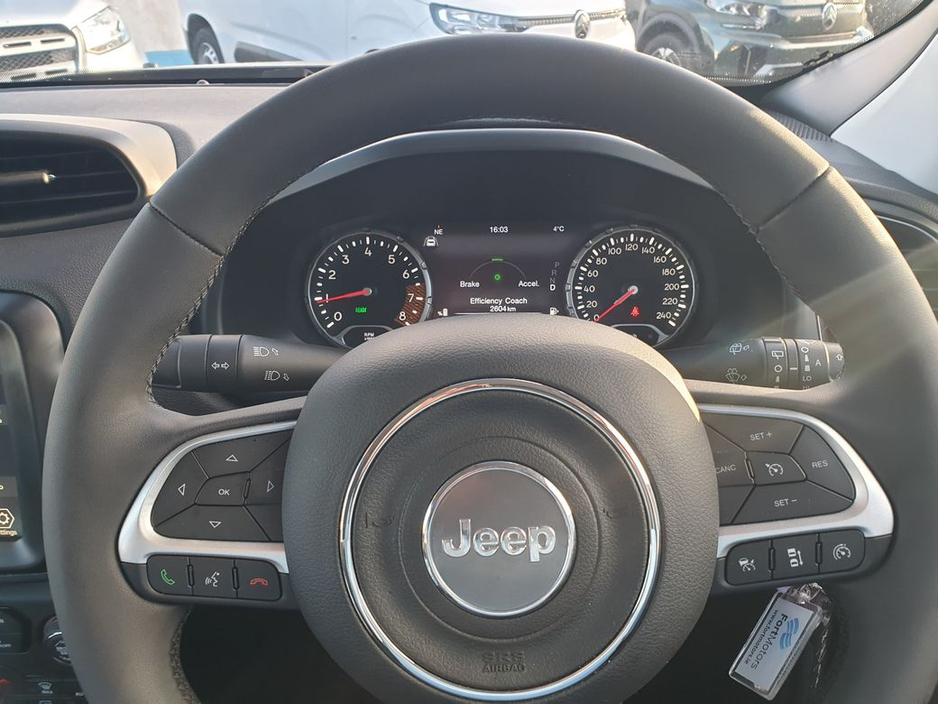 2024 Jeep Renegade - image 10