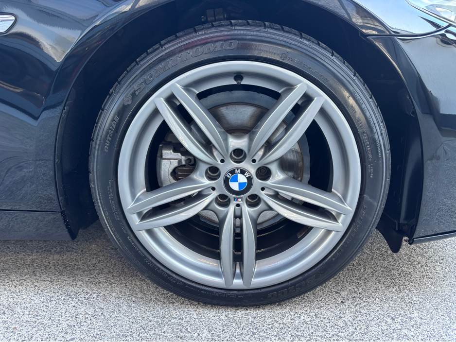 2016 BMW 5 Series - image 9