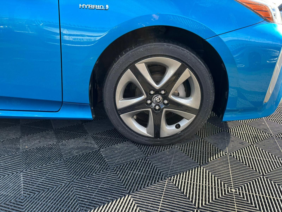 2019 Toyota Prius - image 3