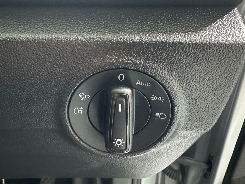 2025 Volkswagen T-Roc - image 22