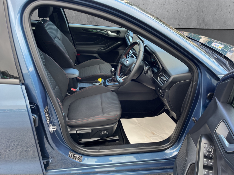 2023 Ford Focus - image 11