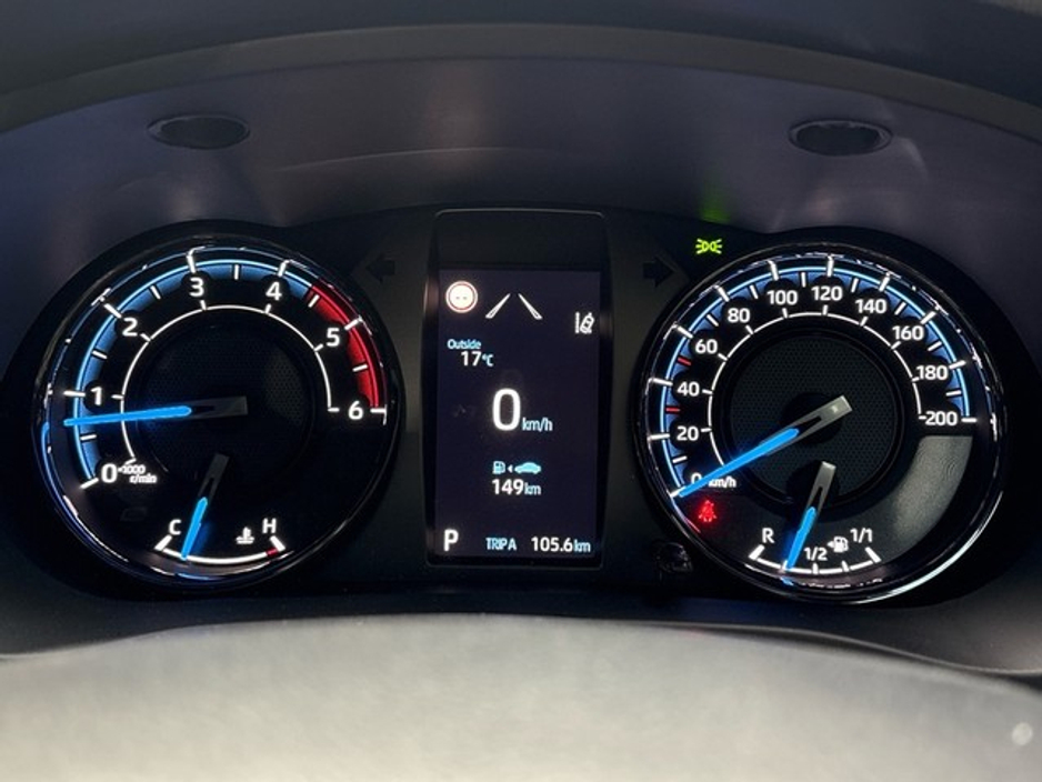 2026 Toyota Hilux Hilux 2.8 MHEV Invincible €49,972