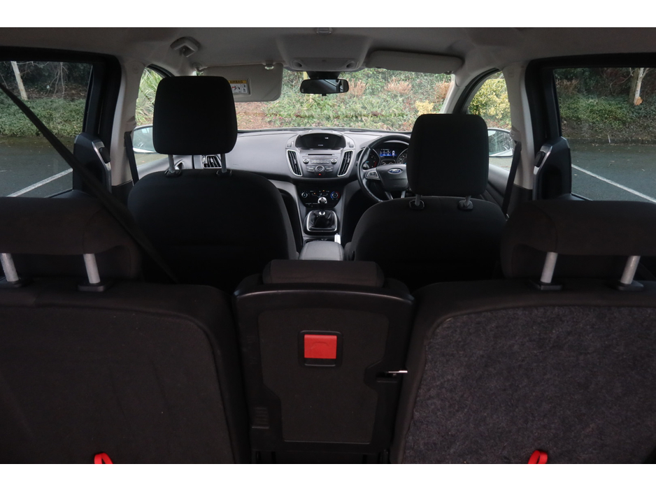 2015 Ford Grand C-Max 1.5 TDCI ZETEC 120 120PS 5DR €7,500