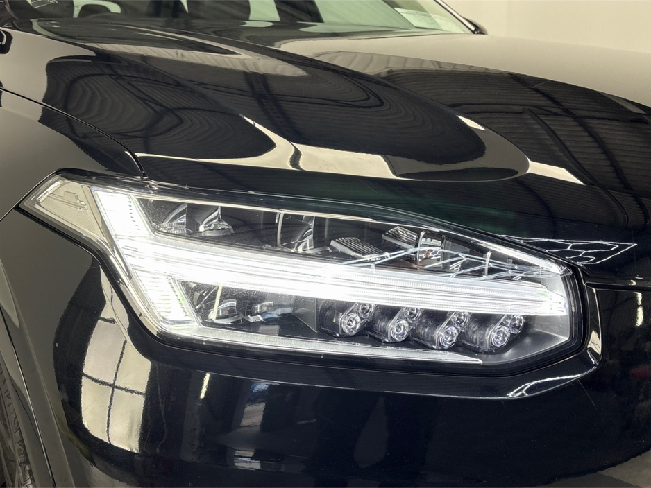 2022 Volvo XC90 2.0 T8**7 SEATER**BLACK LEATHER INTERIOR**FRONT HEATED ELECTRIC MEMORY SEATS**HEATED MULTIFUNCTIONAL STEERING WHEEL**TOUCH SCREEN DIGITAL MEDIA DISPLAY**REVERSE CAMERA*KEYLESS START*ELECTRIC TAILGATE* €53,995