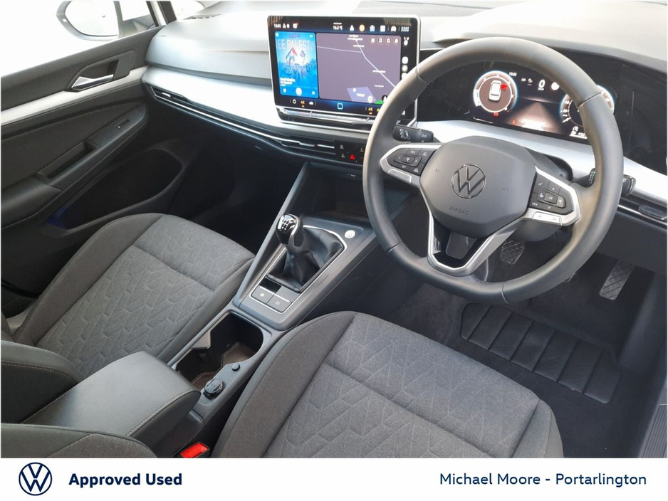 2025 Volkswagen Golf - image 16