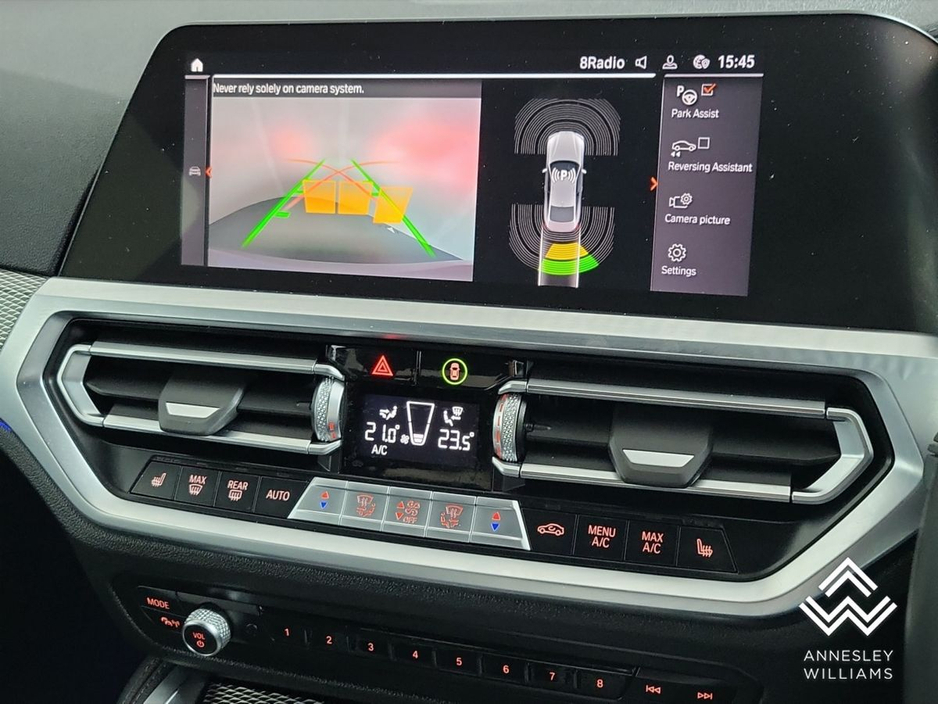 2021 BMW 4 Series - image 19