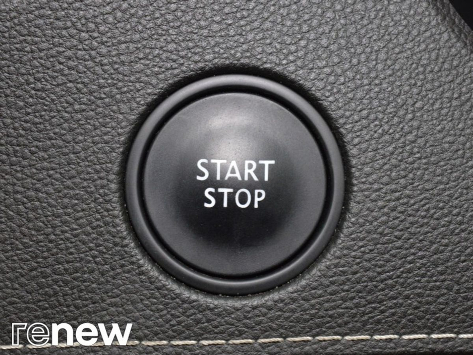 2017 Renault Grand Scenic - image 13