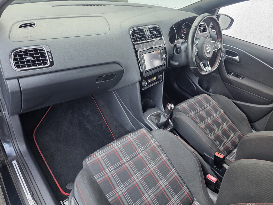 2015 Volkswagen Polo  €13,950