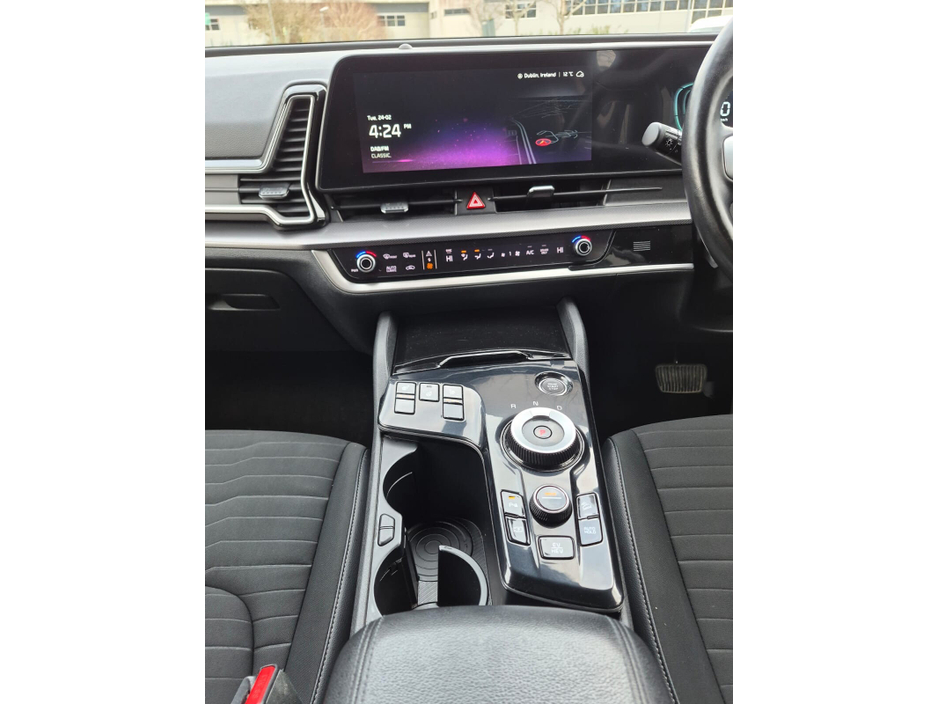 2023 Kia Sportage - image 12