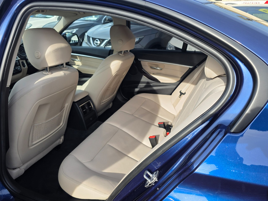 2016 BMW 3 Series - image 14