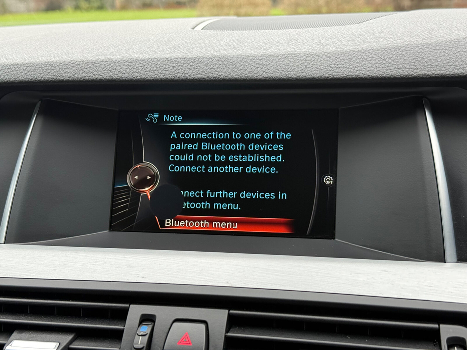 2016 BMW 5 Series - image 18