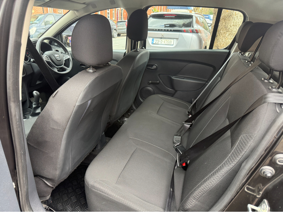 2018 Dacia Sandero - image 10