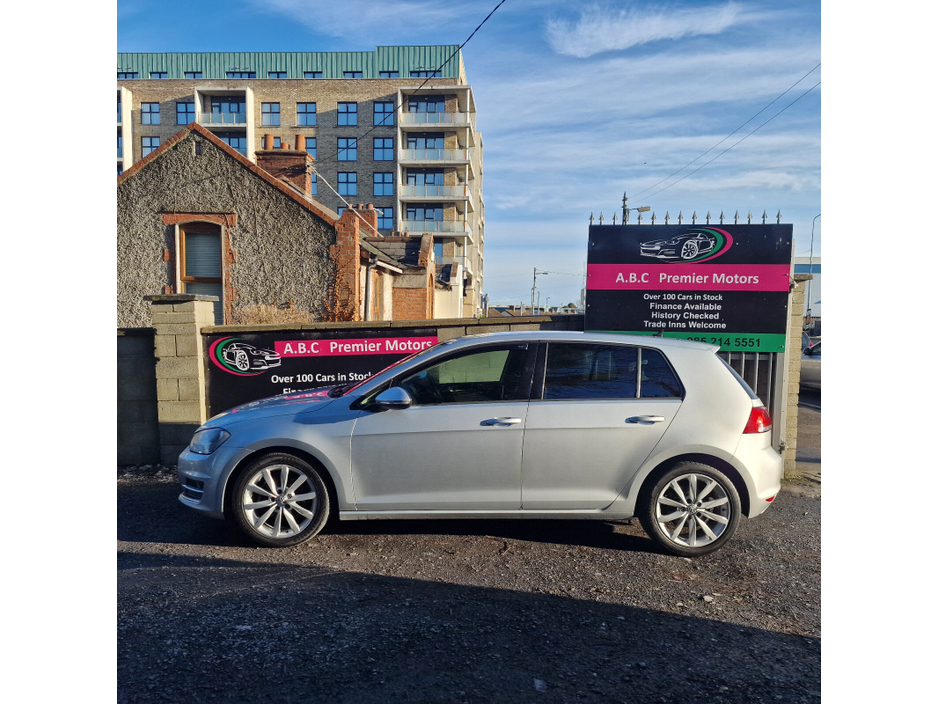 2015 Volkswagen Golf 1.6 TDI 3DR 110HP Highline €8,950